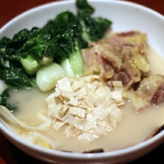famous shanghainese special soup with pork, beancurd knots, bambooshot - Senayan's Paradise Dynasty (Senayan)|Jakarta