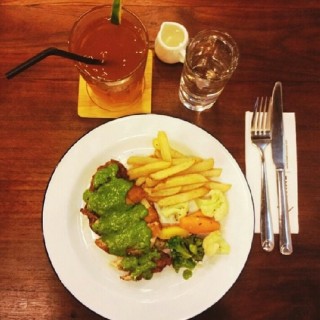 marinated chicken with pesto sauce - dari Lokal Hotel & Restaurant (Yogyakarta Tengah) di Yogyakarta Tengah |Yogyakarta