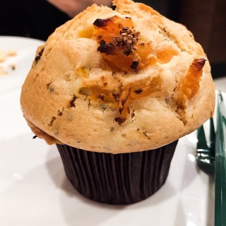 Quinoa Apricot Muffin - ใน沙田 จากร้านPizzaExpress (沙田)|ฮ่องกง