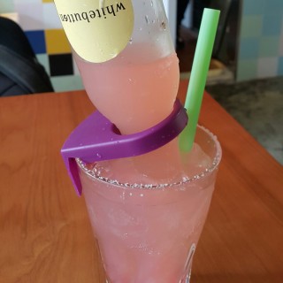巴黎鐵塔 - Tsim Sha Tsui's White Button Cafe & Dessert (Tsim Sha Tsui)|Hong Kong