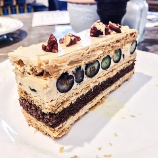 Blueberry hazelnut Napoleon - 位於沙田的Simplylife Bakery Cafe (沙田) | 香港