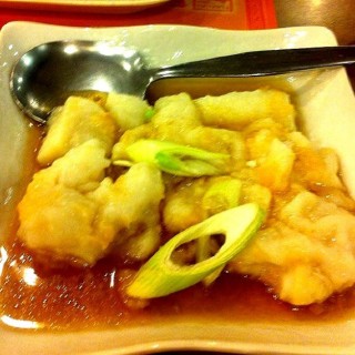 Steamed Fish Fillet with Fresh Garlic in Light Superior Sauce - dari Flavours of China (North Avenue) di North Avenue |Metro Manila