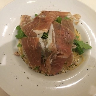 Spaguetti In Light Cream Sauce With Parma Ham And Rocket Leaves - 位於Katong的Bruno’s Pizzeria & Grill (Katong) | 新加坡