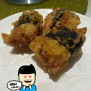 Prawn Fritter with Fruit Juice - Ang Mo Kio's Imperial Court Restaurant (Ang Mo Kio)|Singapore