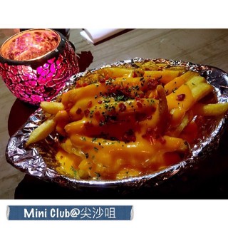 車打芝士焗薯條 - 位於尖沙咀的Mini Club (尖沙咀) | 香港