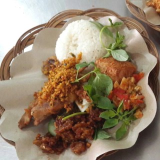 Nasi Ayam Penyet - dari Ayam Penyet Surabaya (Bandung Tengah) di Bandung Tengah |Bandung