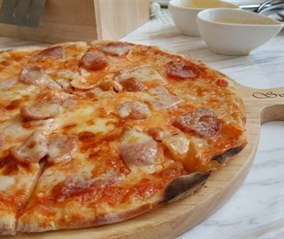 พิซซ่าอิตาเลียนซอสเสจและซาลามี่ (Italian Sausage and Salami Pizza) - Bang Pa-in's Suzette (ซูเซท-อยุธยา) (Bang Pa-in)|Others